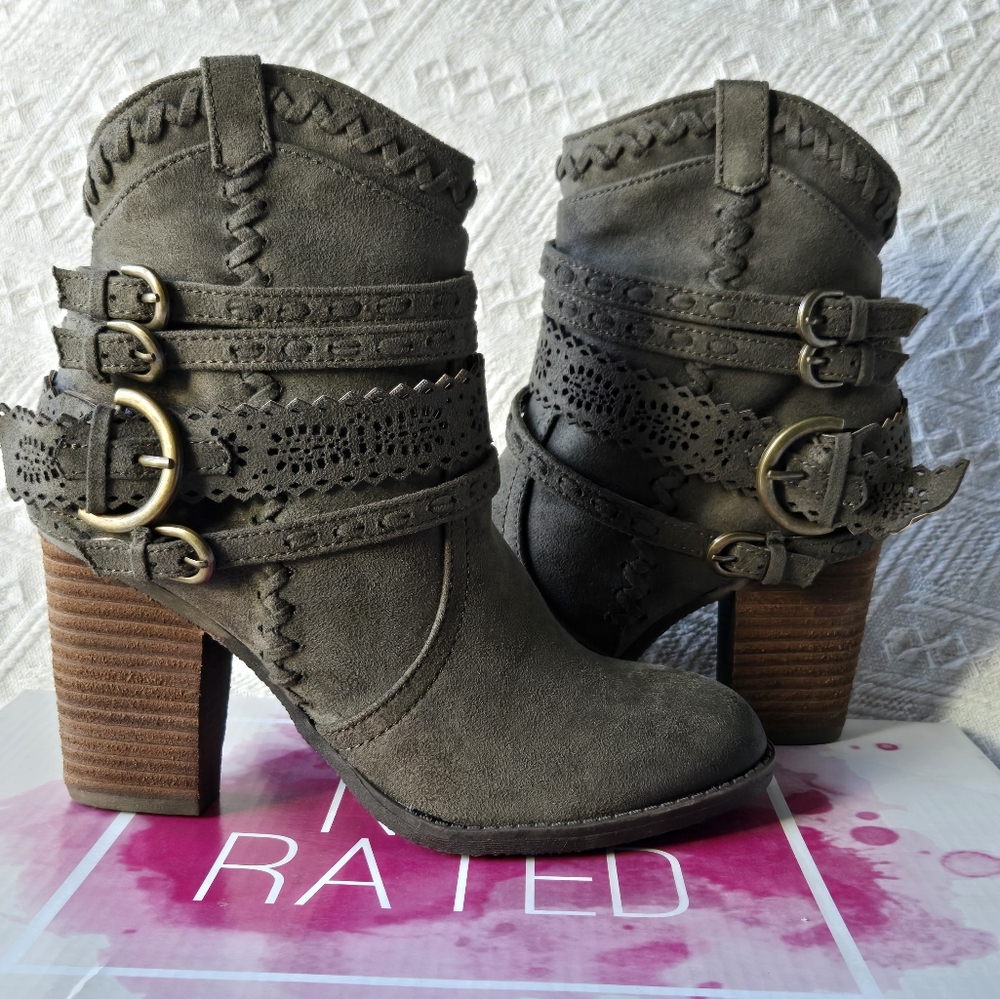 Not Rated Women's Boots, Size 7, New in Box